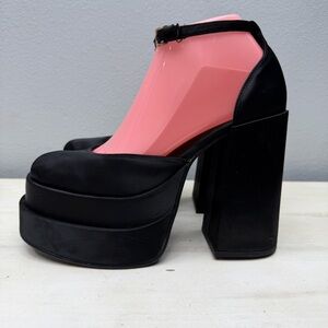 Steve Madden Black Satin Charlize Platform Heels Size 7.5